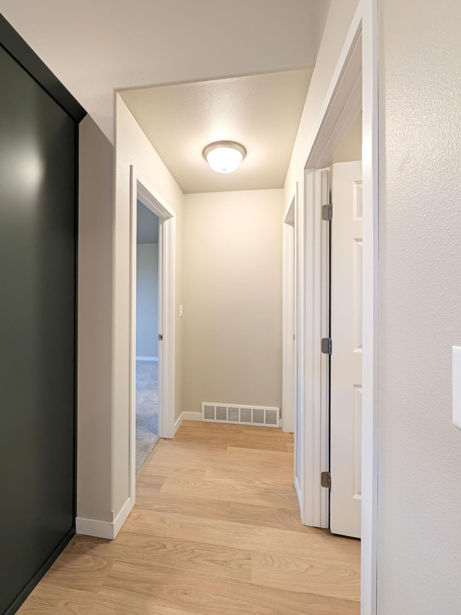 2553 Fulton Loop S Property Photo 20