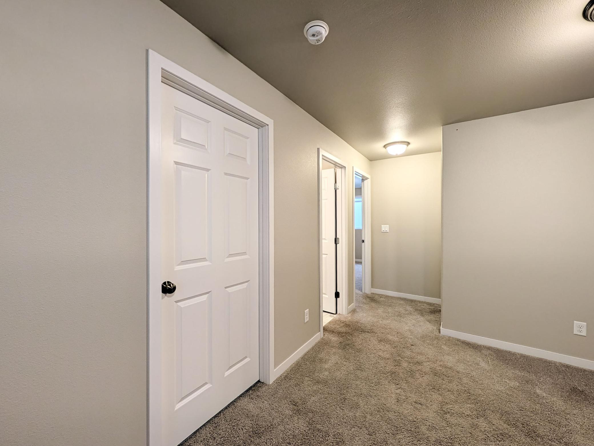 2553 Fulton Loop S Property Photo 30