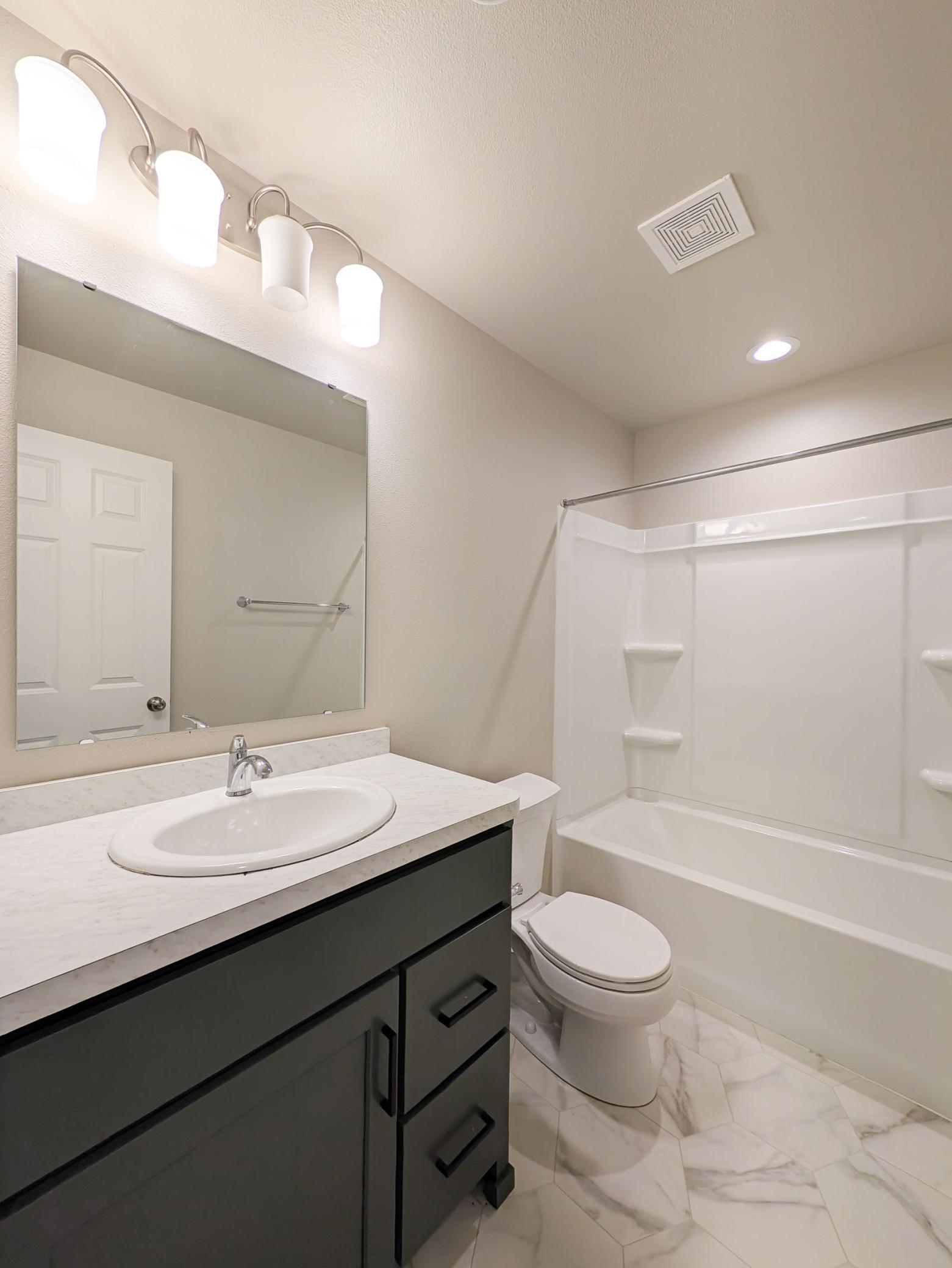 2553 Fulton Loop S Property Photo 36