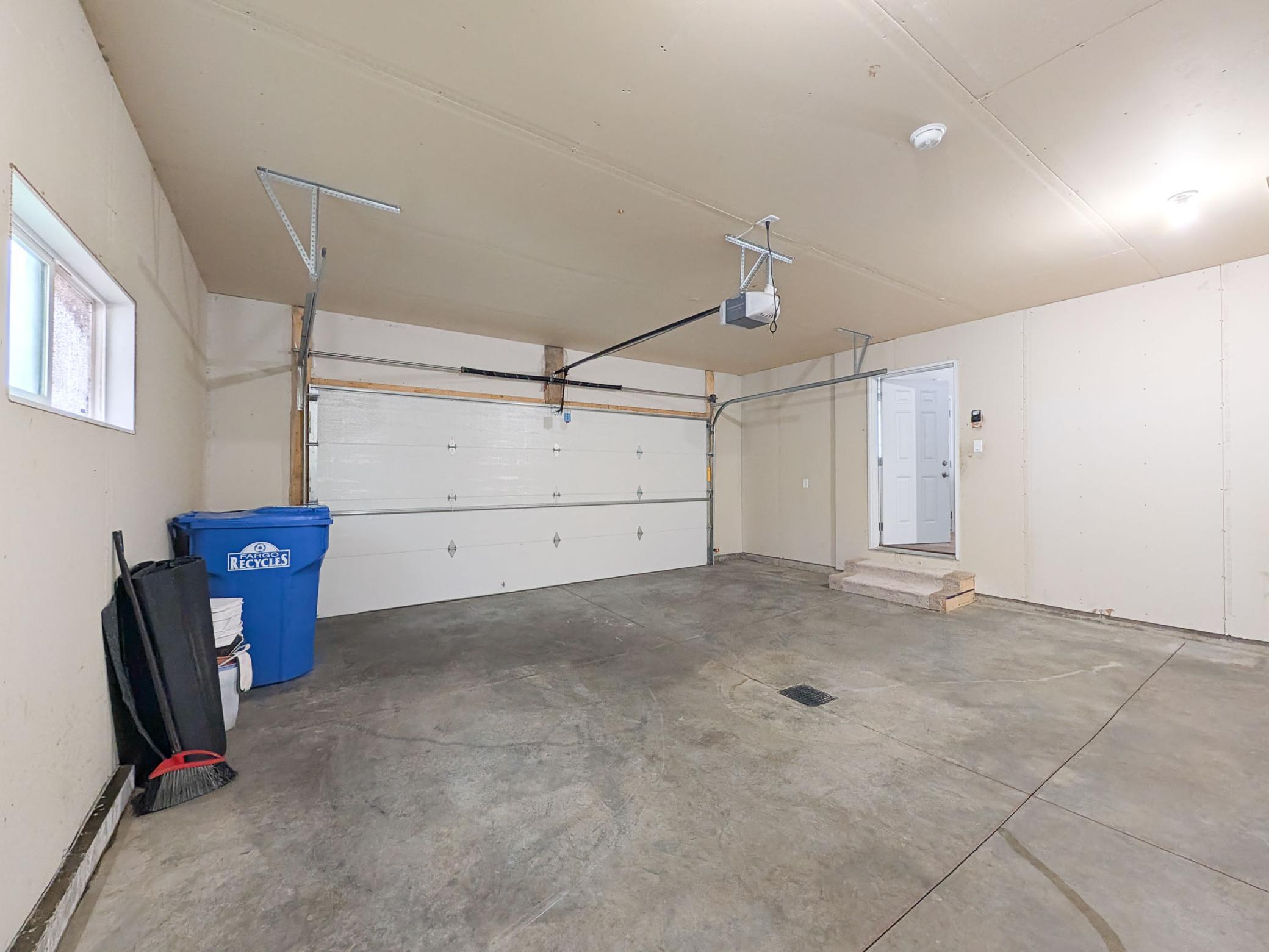 2553 Fulton Loop S Property Photo 39