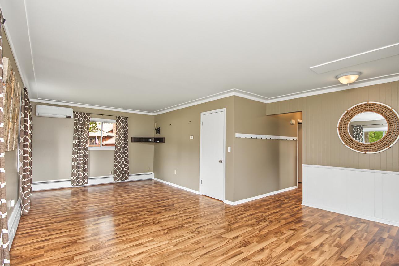727 Tanglewood Drive Property Photo 8