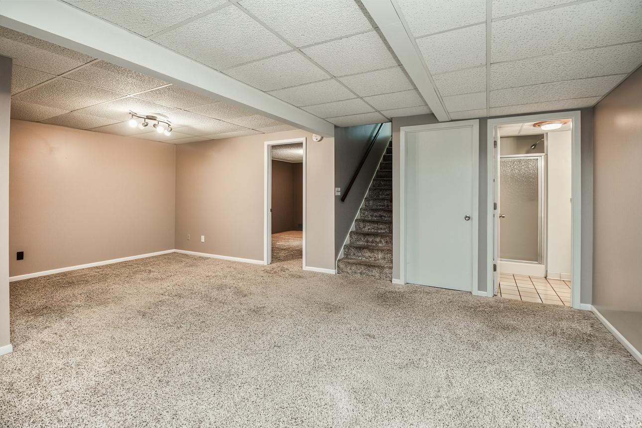 727 Tanglewood Drive Property Photo 26