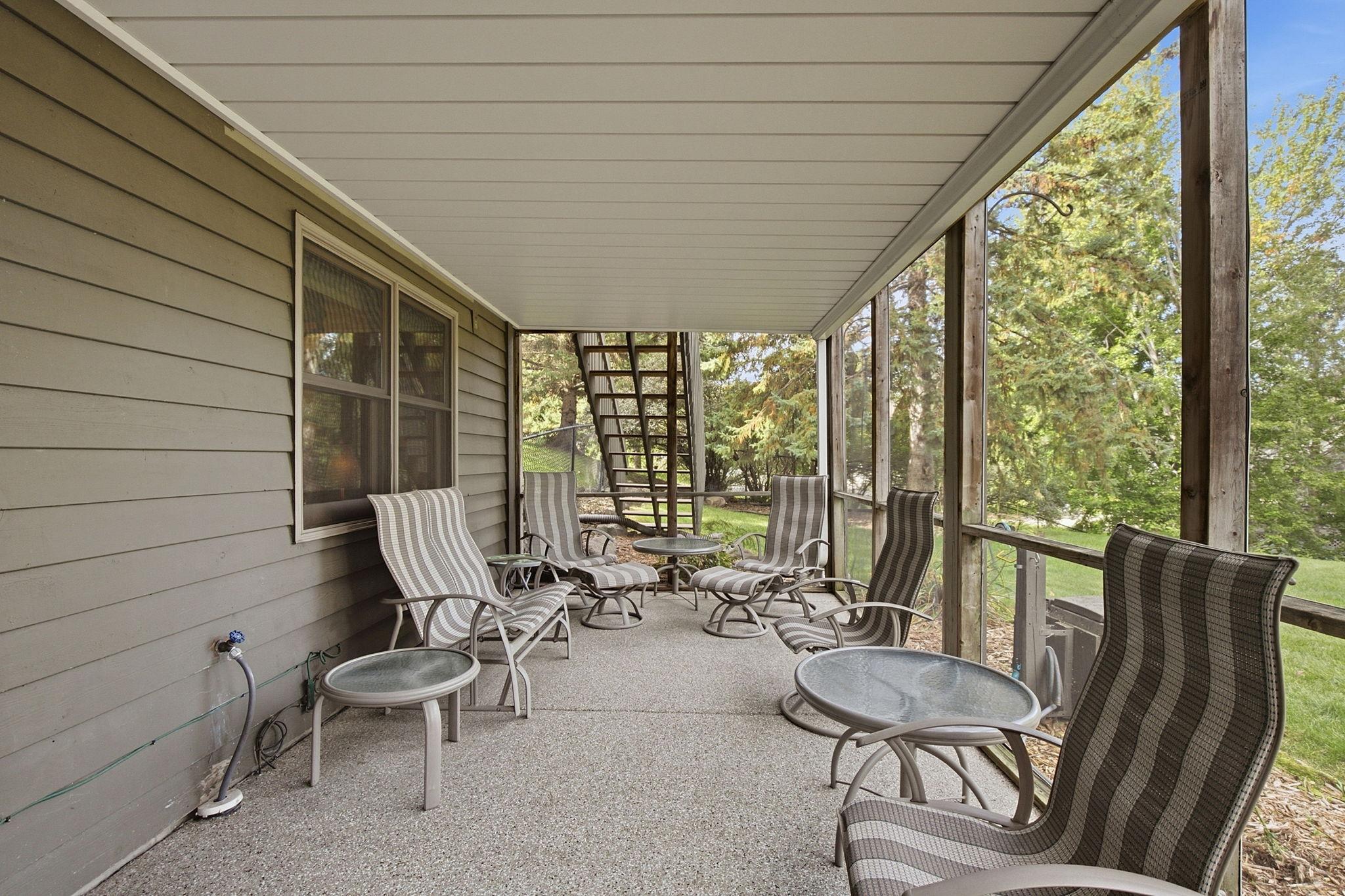 1533 Wexford Court Property Photo 3