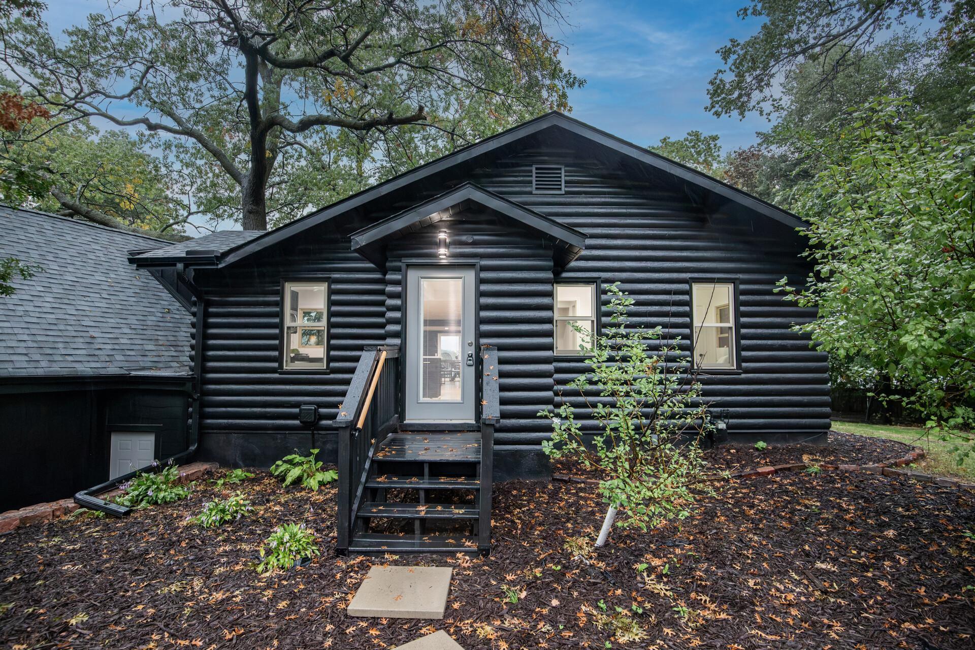 5261 Twin Lake Boulevard E Property Photo 1