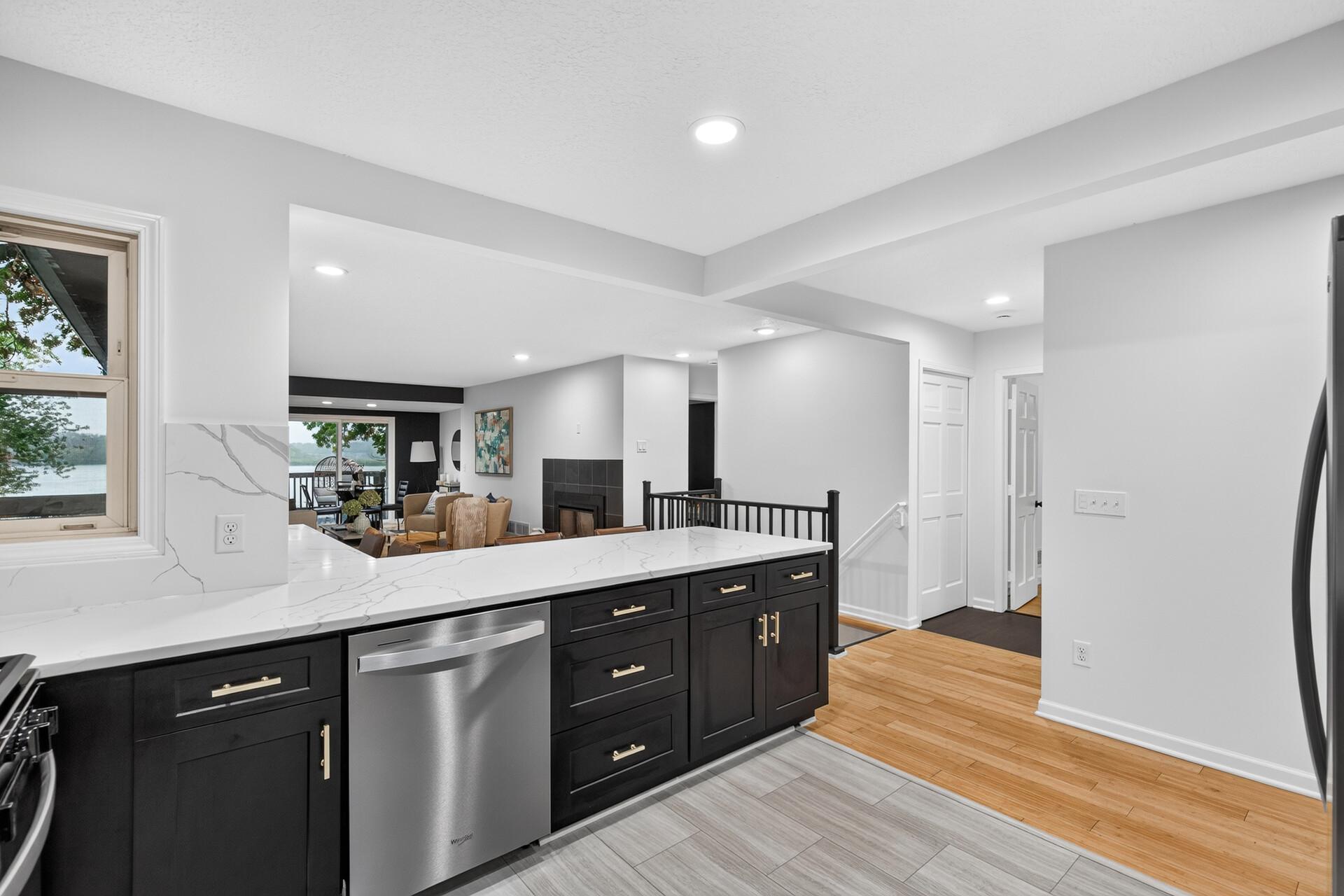 5261 Twin Lake Boulevard E Property Photo 14