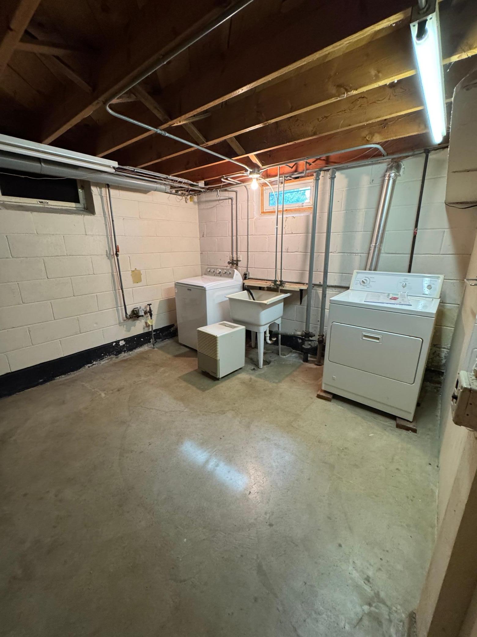 4906 Thomas Avenue N Property Photo 13