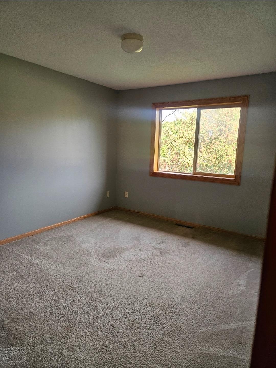 8330 Parkview Avenue Ne Property Photo 8