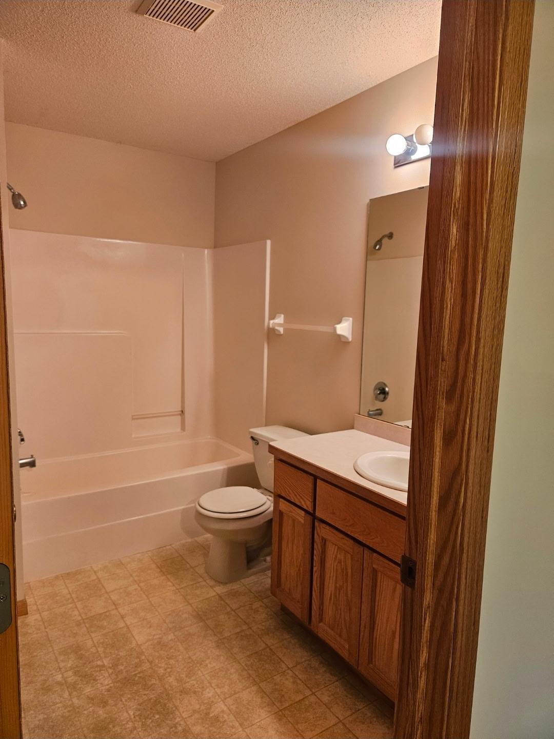 8330 Parkview Avenue Ne Property Photo 12