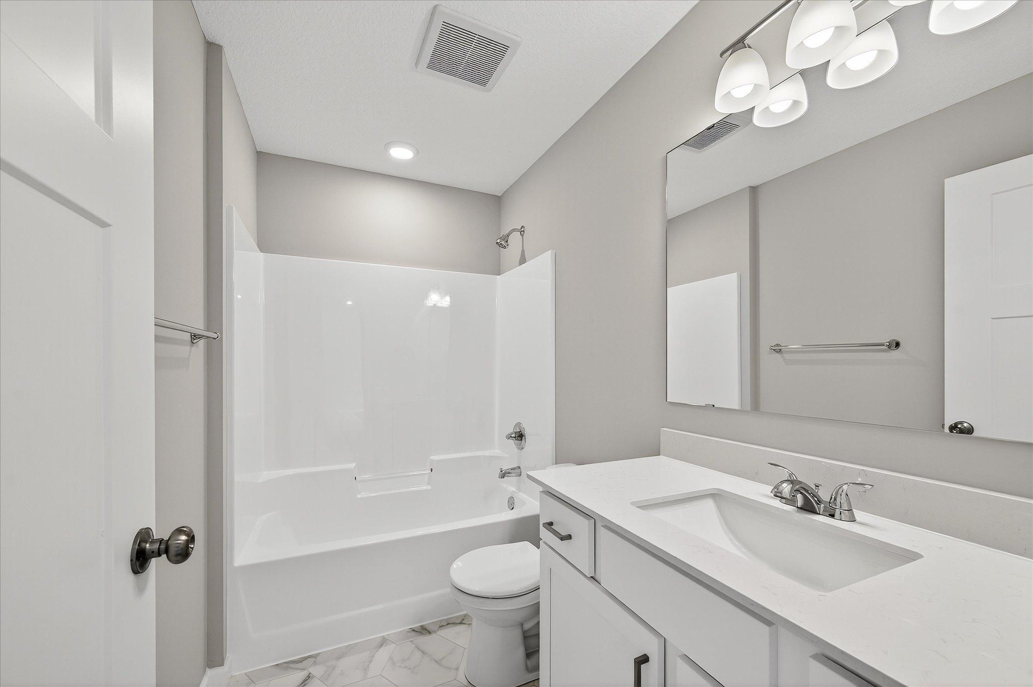 1008 Brandenburg Circle Property Photo 9