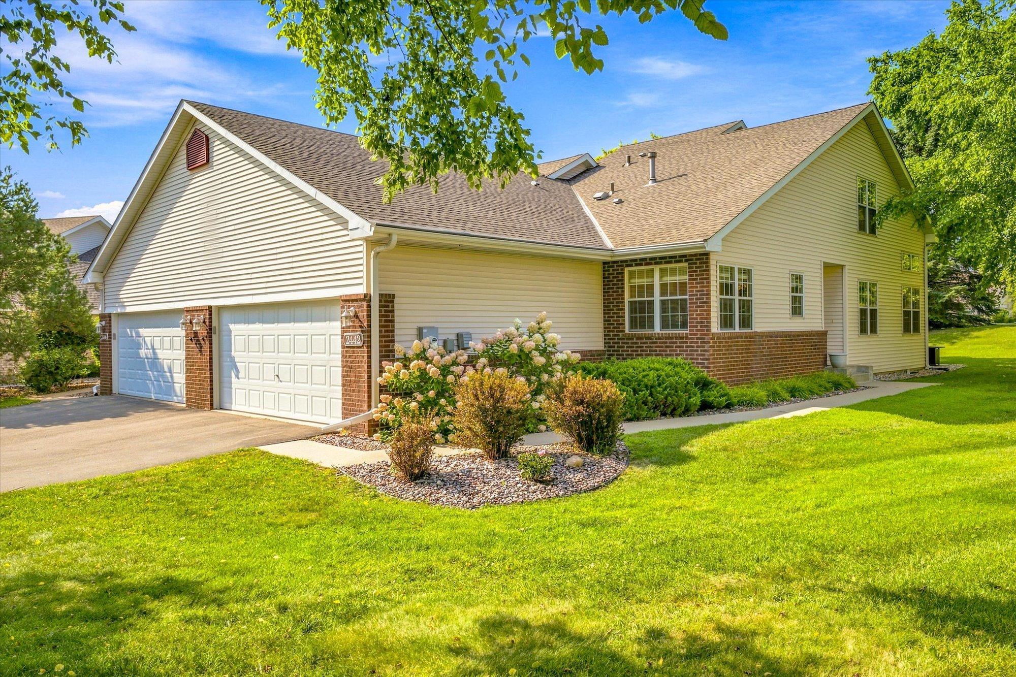 2442 Autumn Ridge Court Property Photo 1