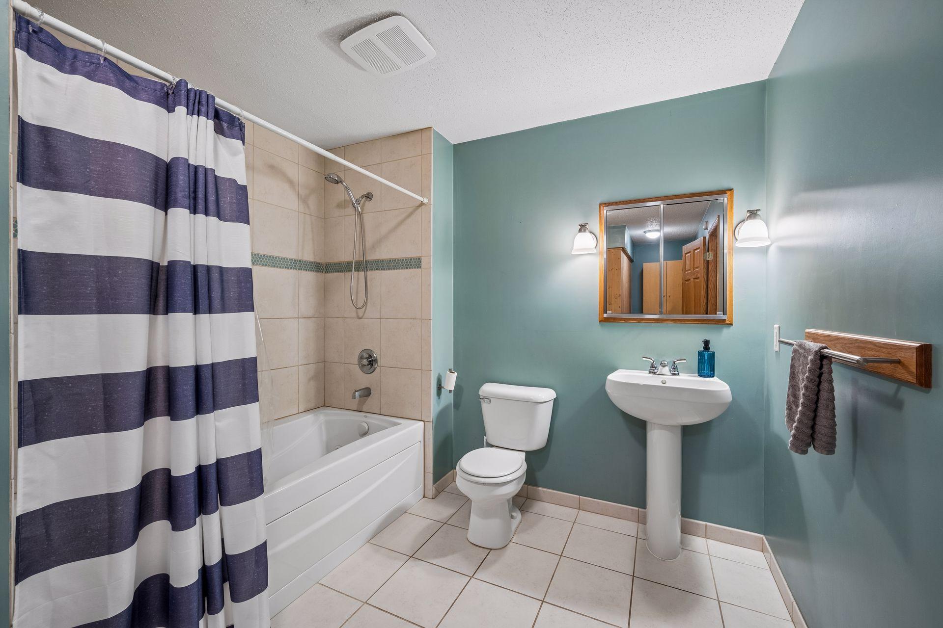 100 13th Avenue N Property Photo 30