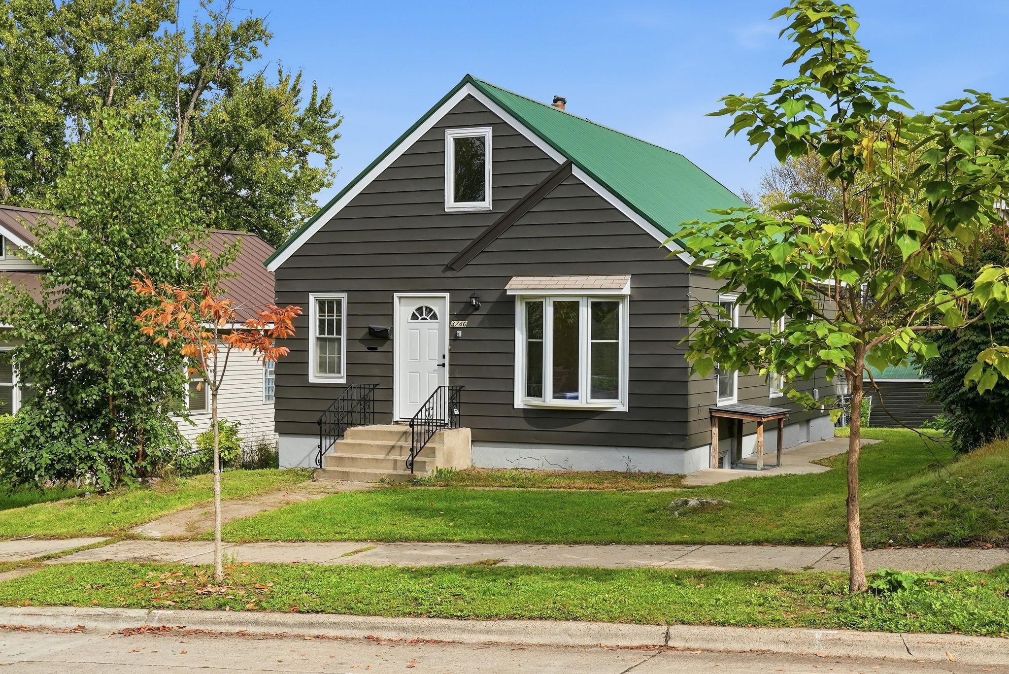 3746 Russell Avenue N Property Photo 1