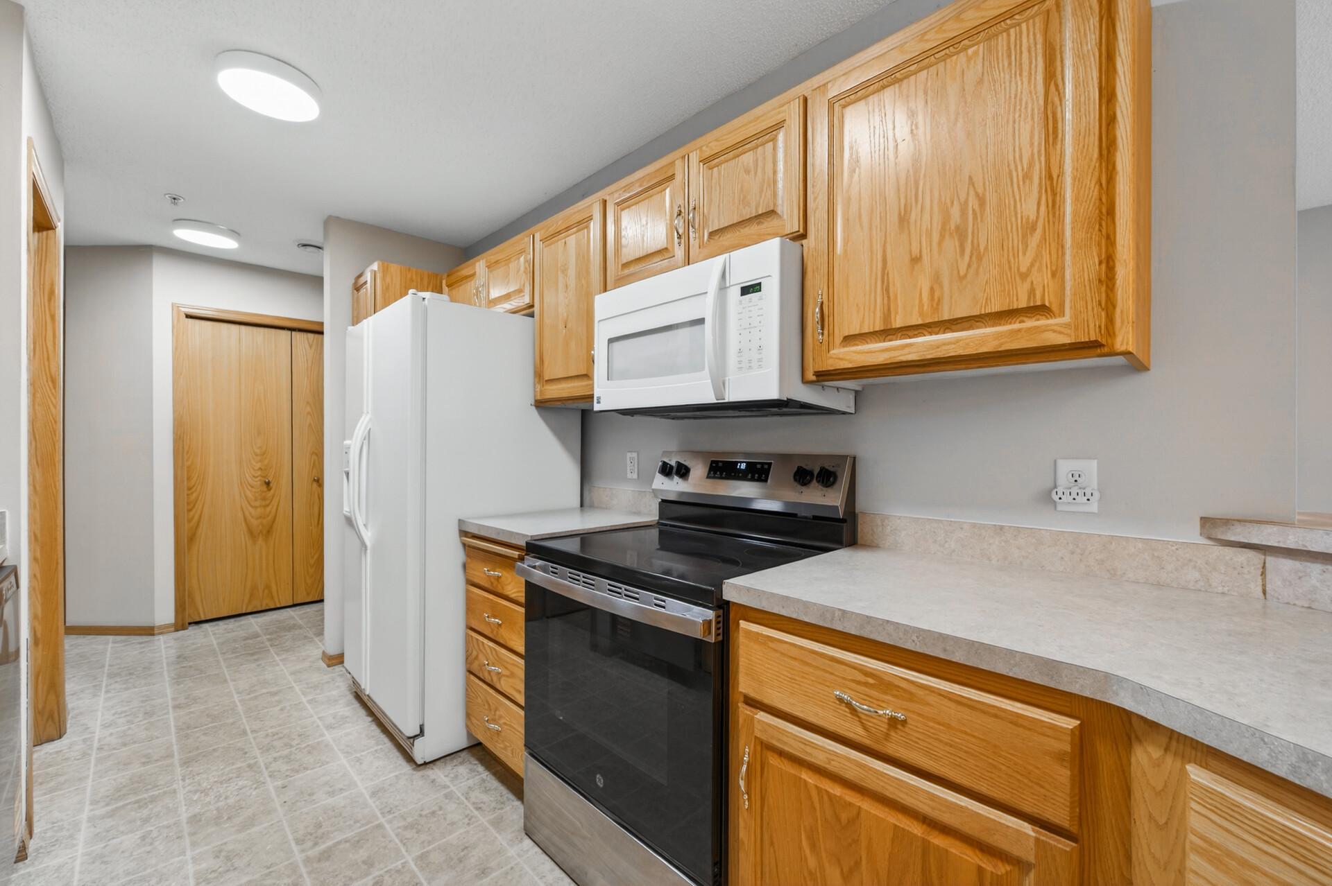 5653 100th Lane N Property Photo 8