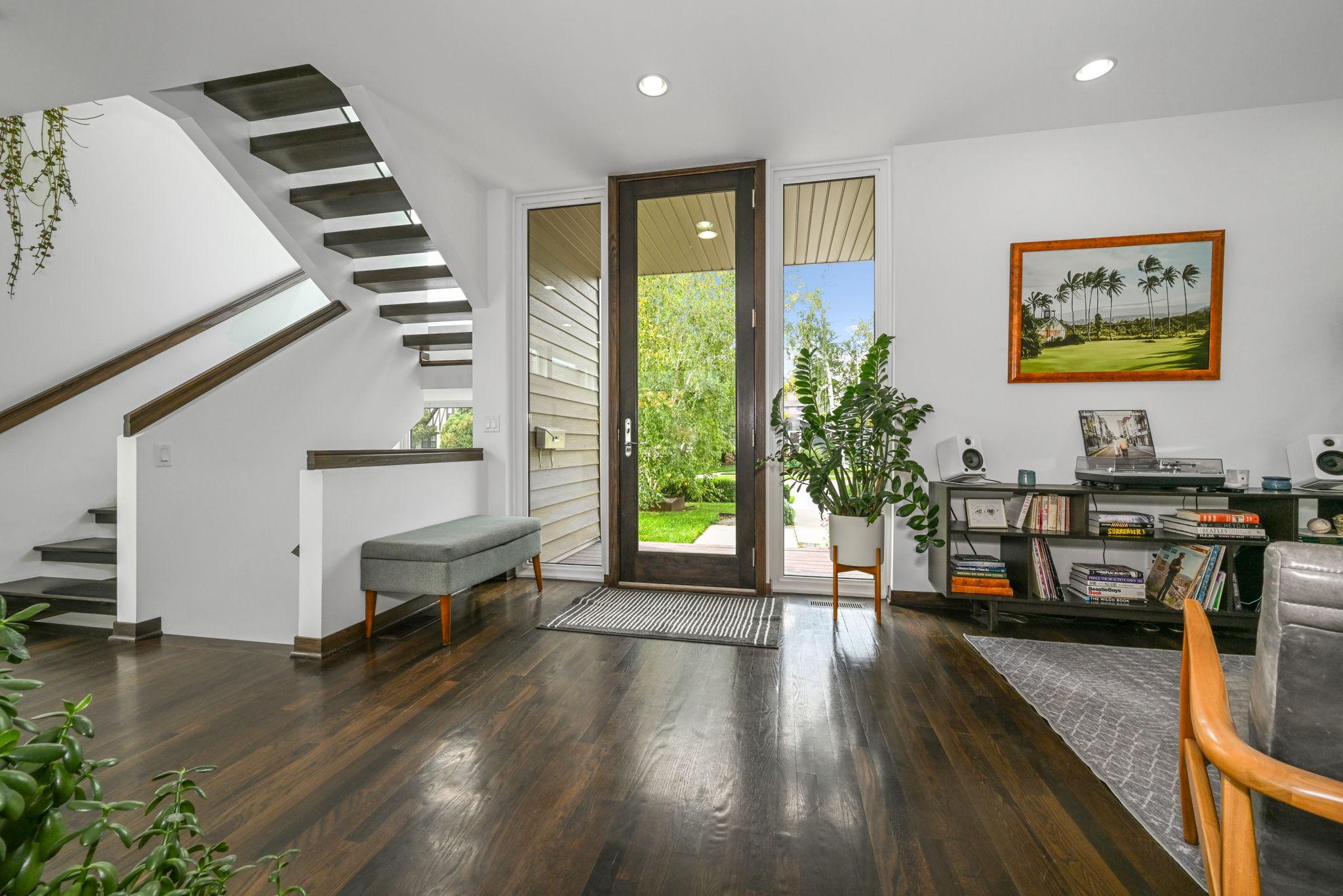 111 11th Avenue N Property Photo 1