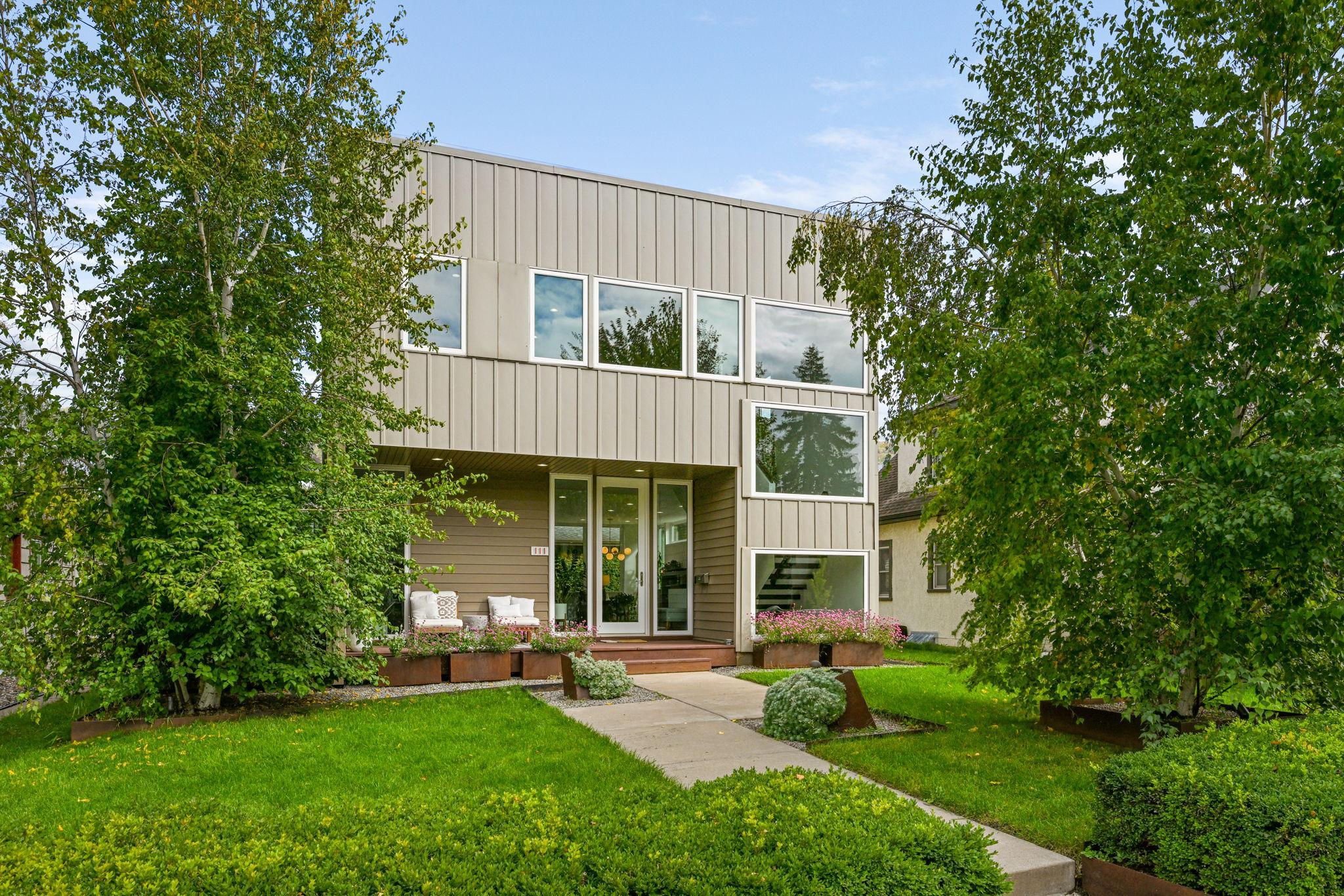 111 11th Avenue N Property Photo 3