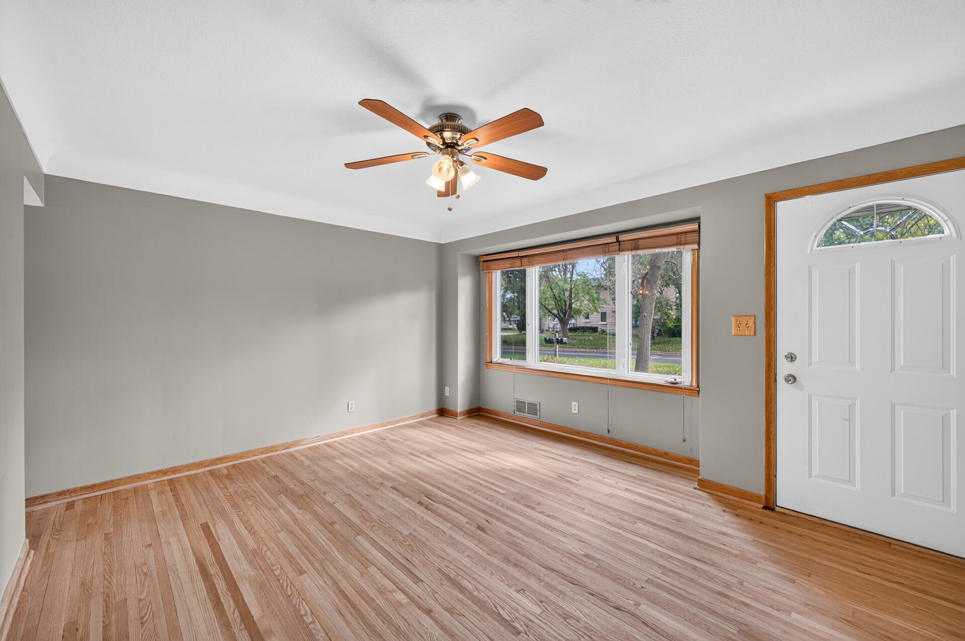 2431 Ridge Lane Property Photo 2