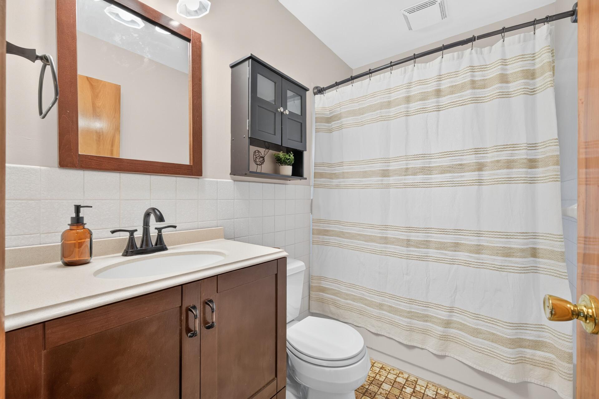 2431 Ridge Lane Property Photo 10