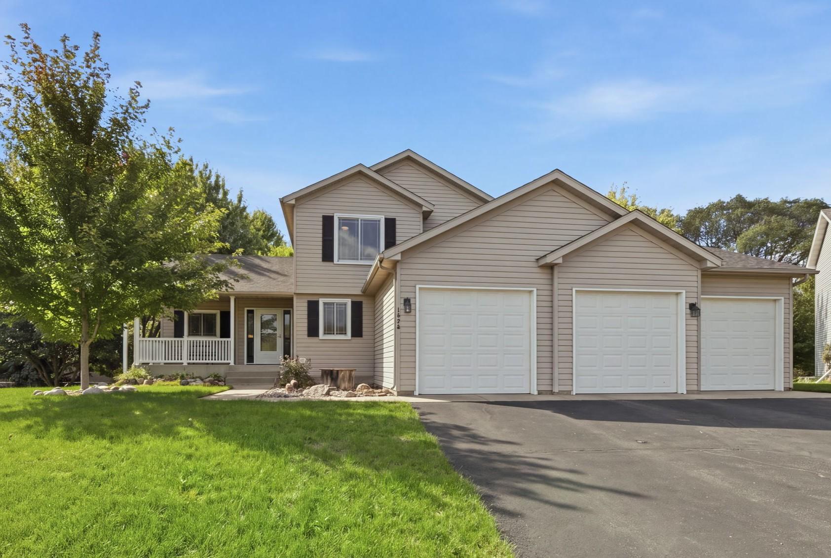 1529 Camden Woods Terrace Property Photo 1