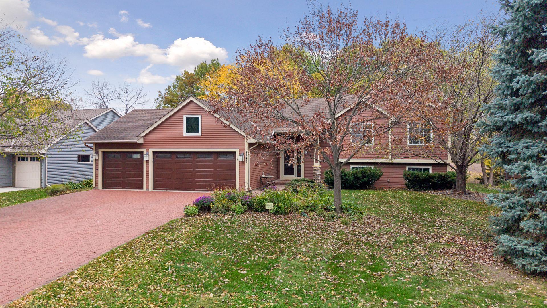 8685 Sycamore Lane N Property Photo 1