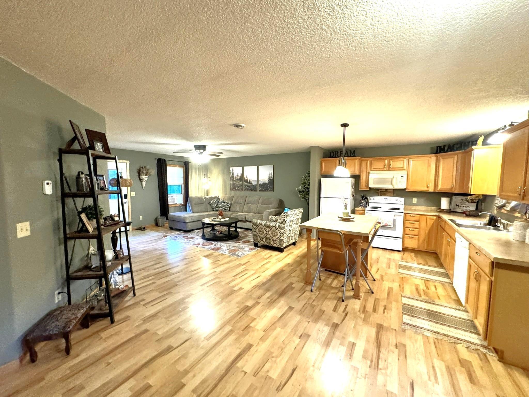 103 Evergreen Court Property Photo 9