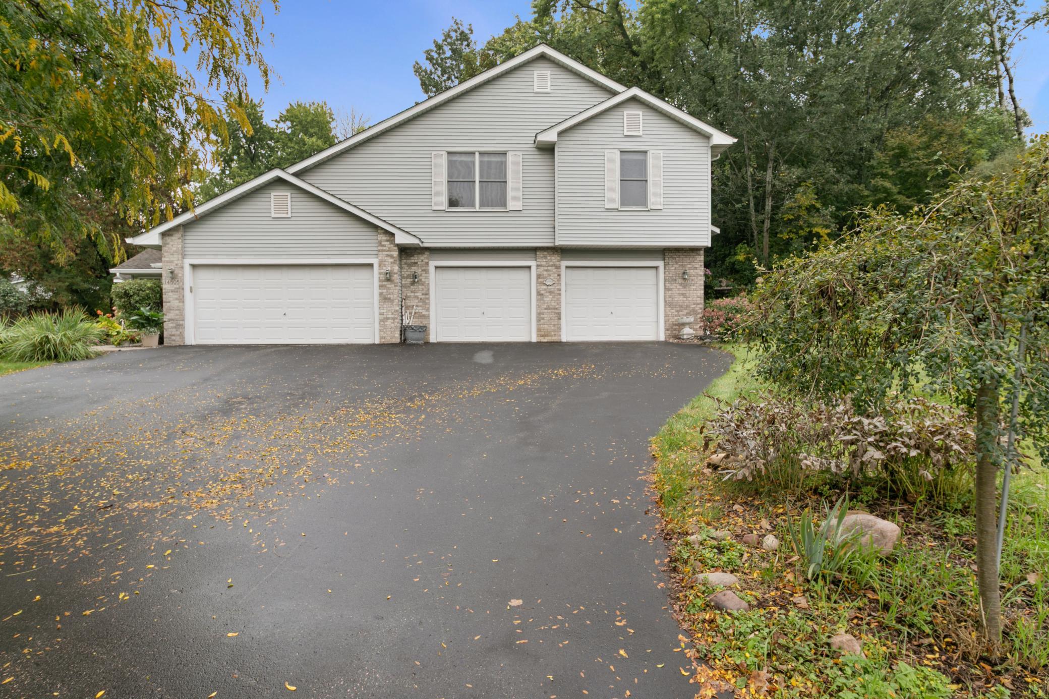 14803 Upper 56th Street N Property Photo 1