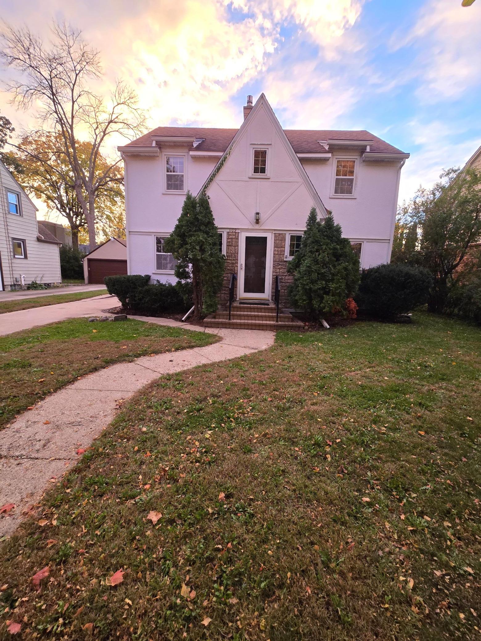 1109 3rd Street Nw Property Photo 2