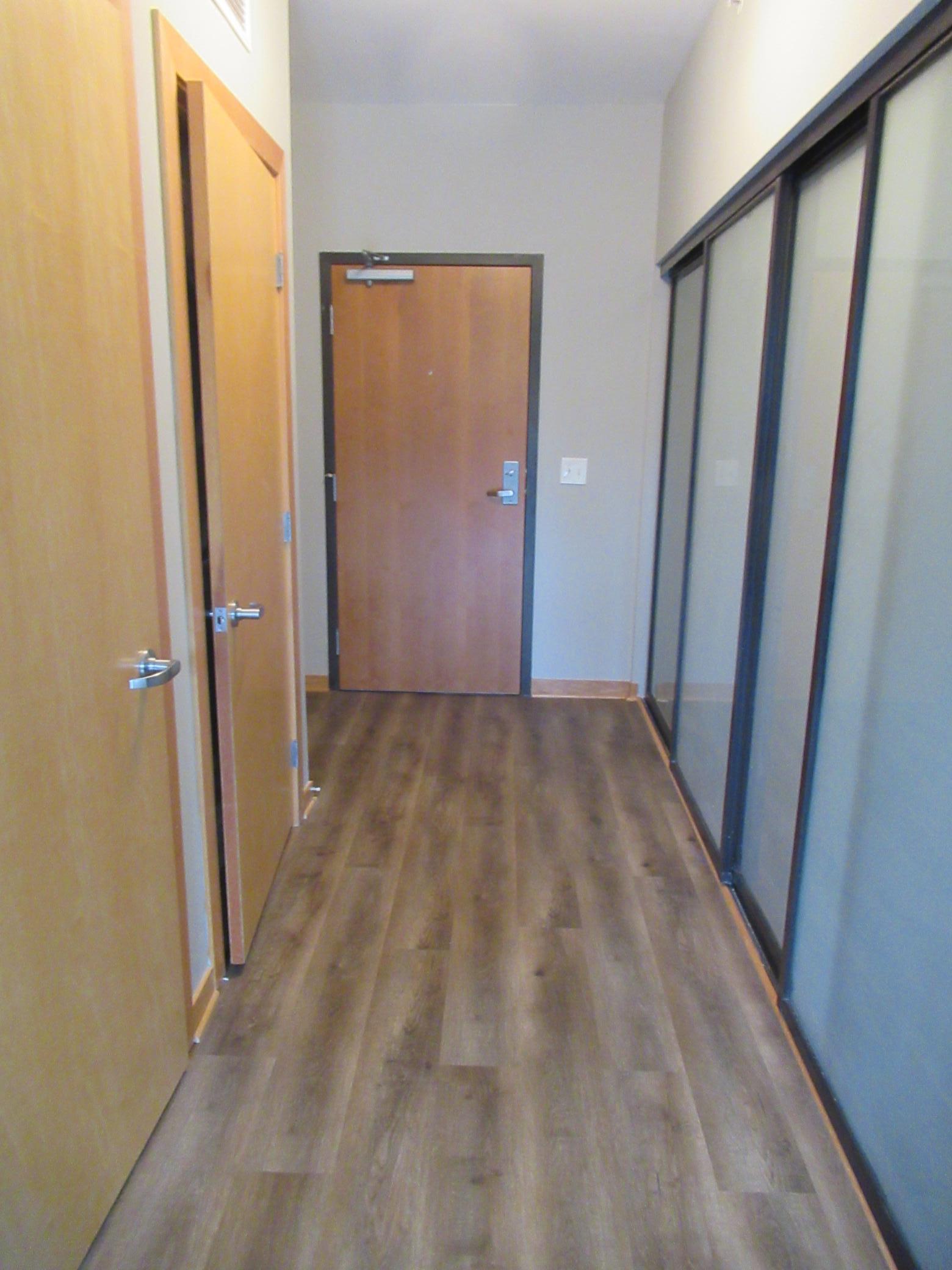 15 E Franklin Avenue 313 Property Photo 2