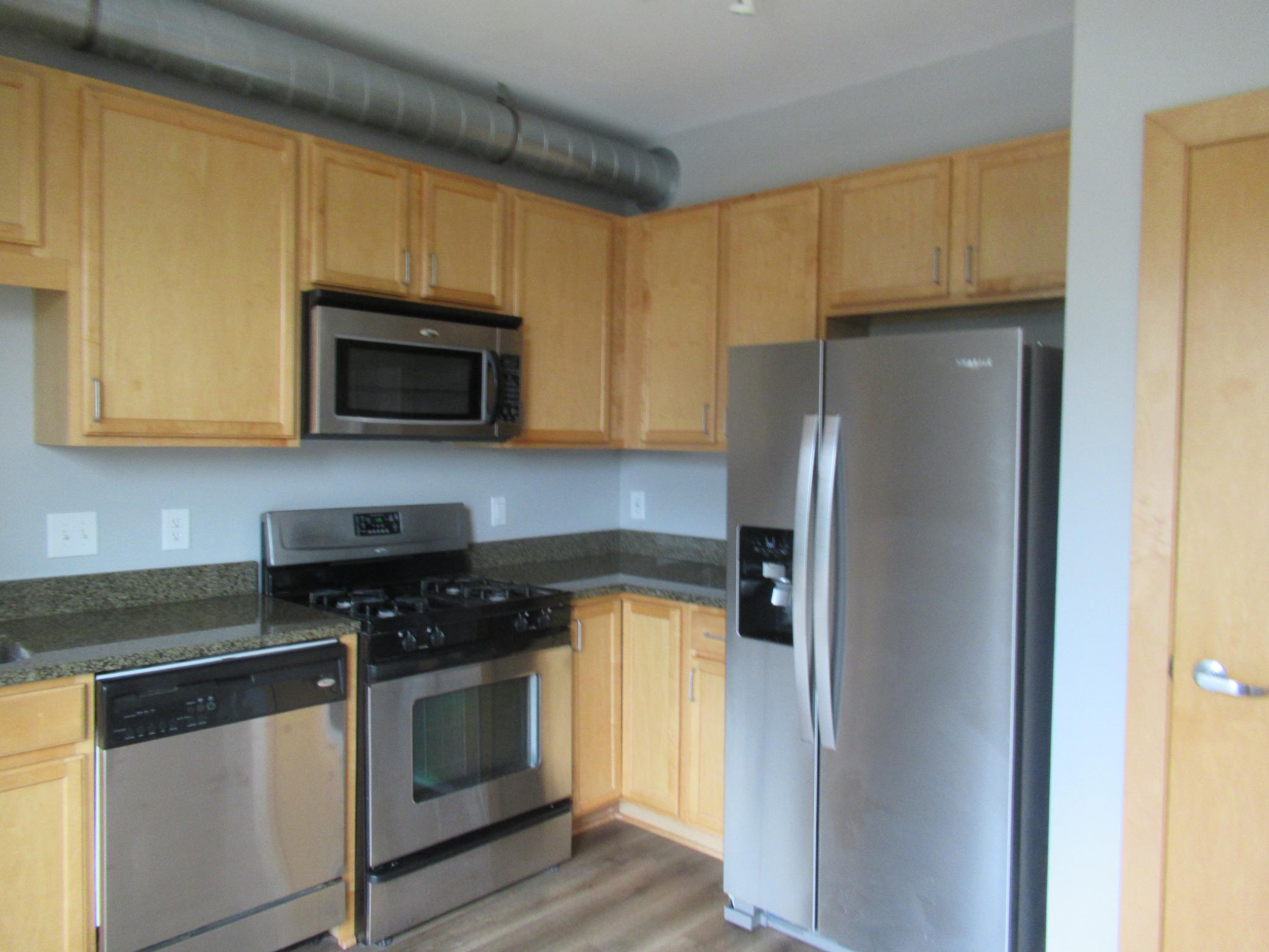 15 E Franklin Avenue 313 Property Photo 6