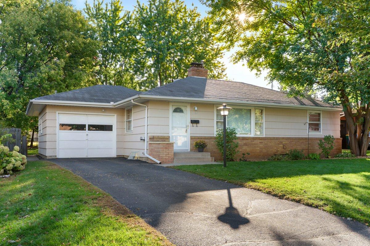 6737 Columbus Avenue Property Photo 1