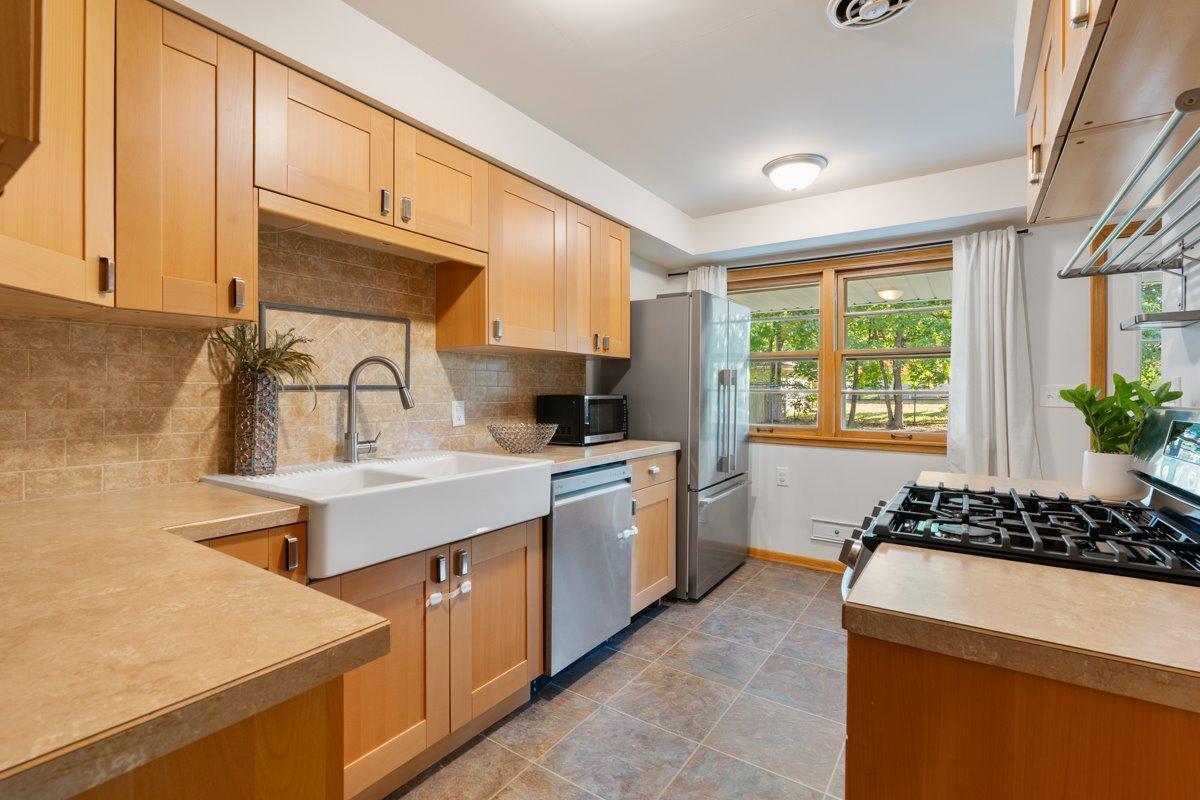 6737 Columbus Avenue Property Photo 15