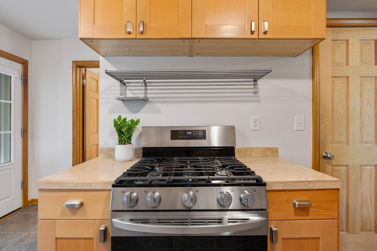 6737 Columbus Avenue Property Photo 17