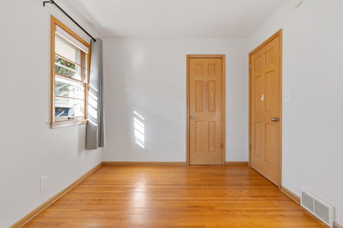 6737 Columbus Avenue Property Photo 32