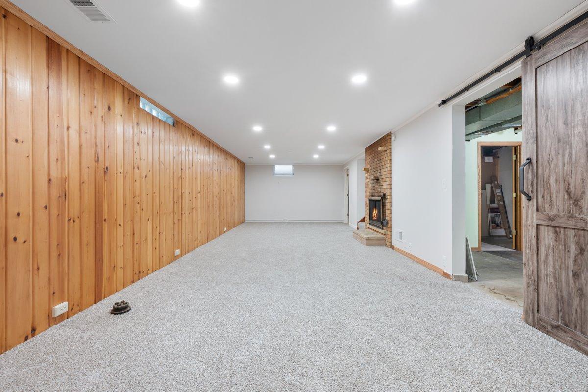 6737 Columbus Avenue Property Photo 38