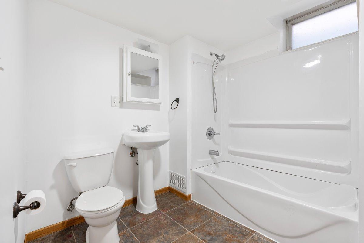 6737 Columbus Avenue Property Photo 39