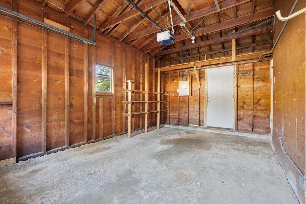 6737 Columbus Avenue Property Photo 45