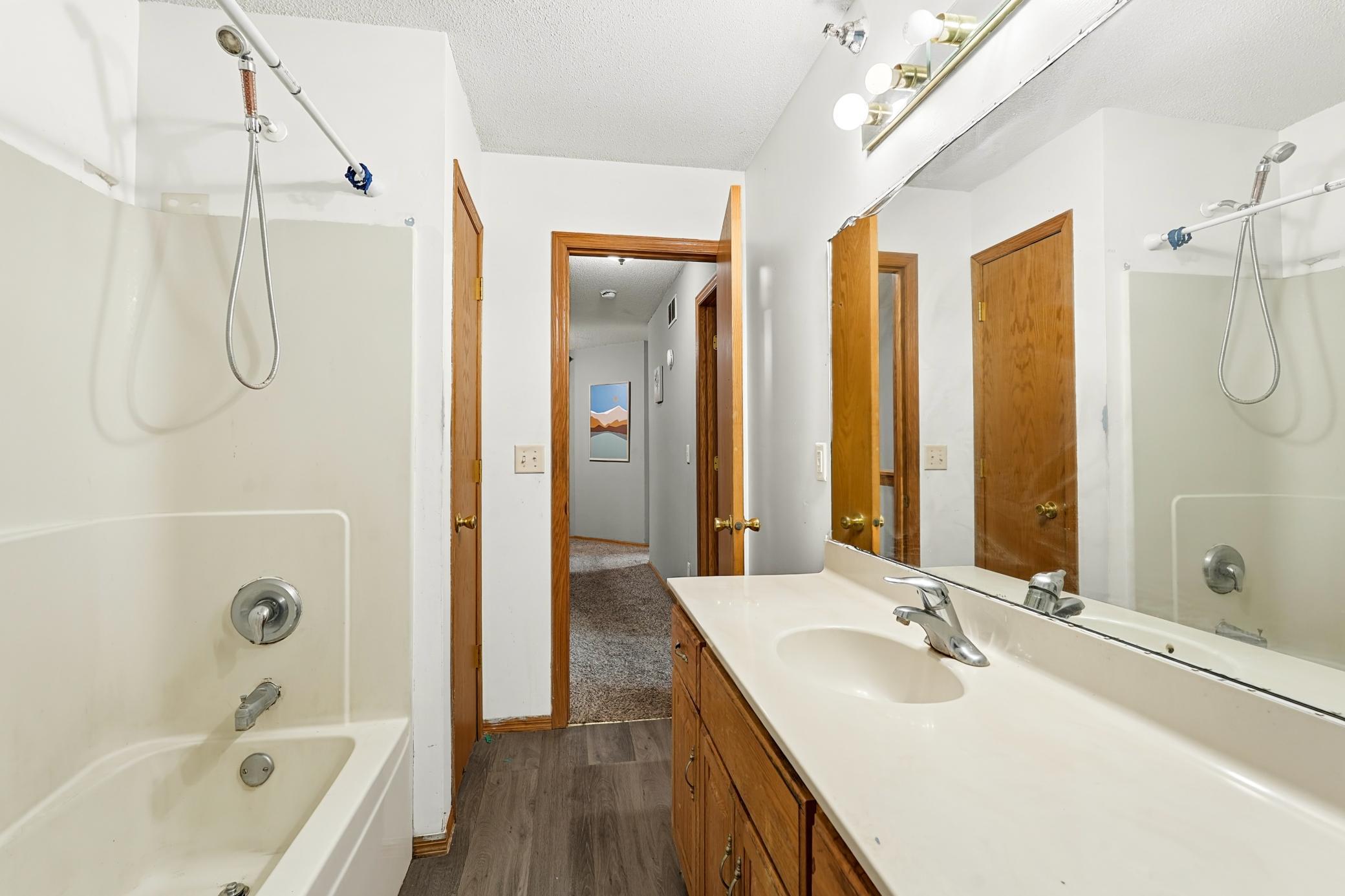 10743 Unity Lane N Property Photo 3
