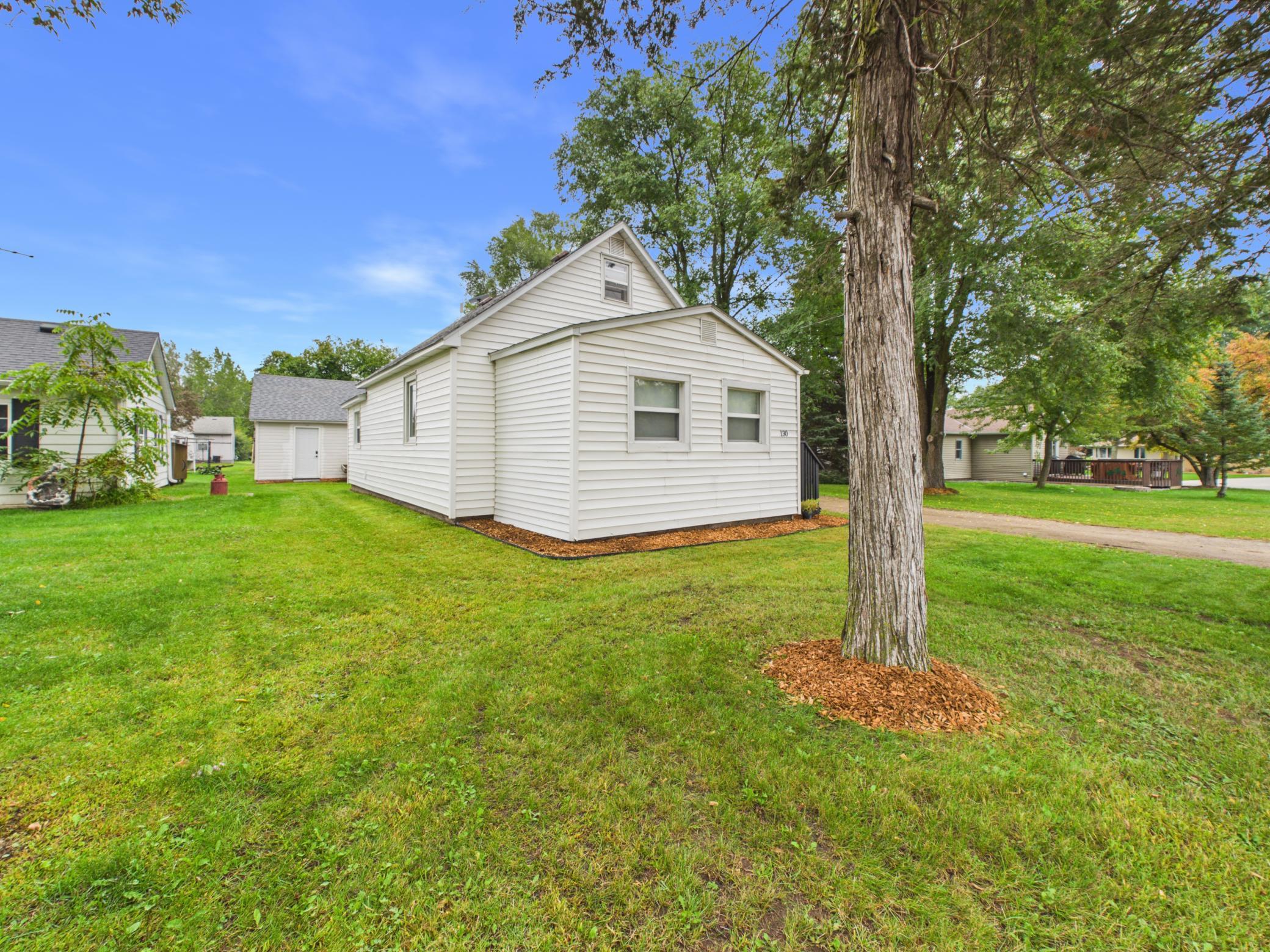 130 4th Avenue S Property Photo 1
