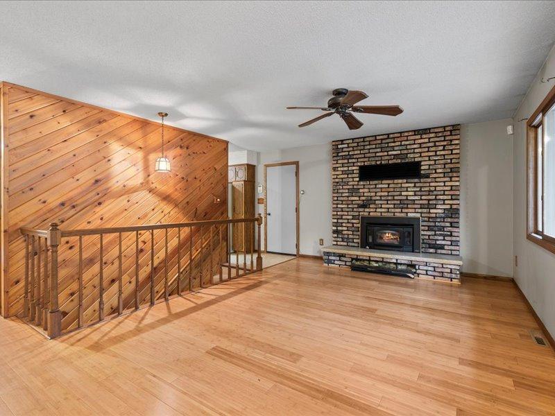 12863 Kingwood Drive Property Photo 2