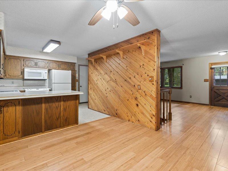 12863 Kingwood Drive Property Photo 9