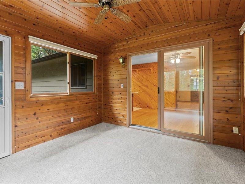 12863 Kingwood Drive Property Photo 12