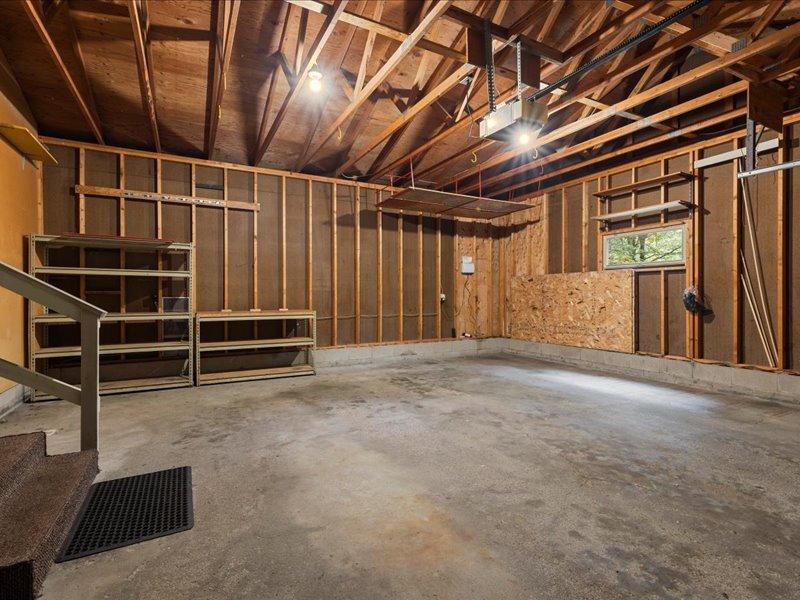 12863 Kingwood Drive Property Photo 18