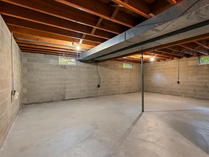 12863 Kingwood Drive Property Photo 25