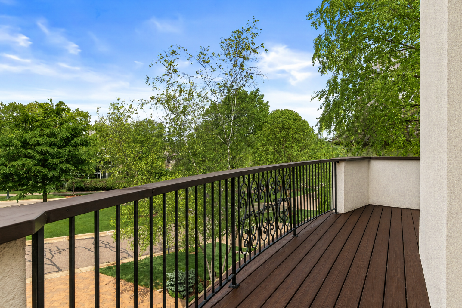 1660 Carriage Path Property Photo 6