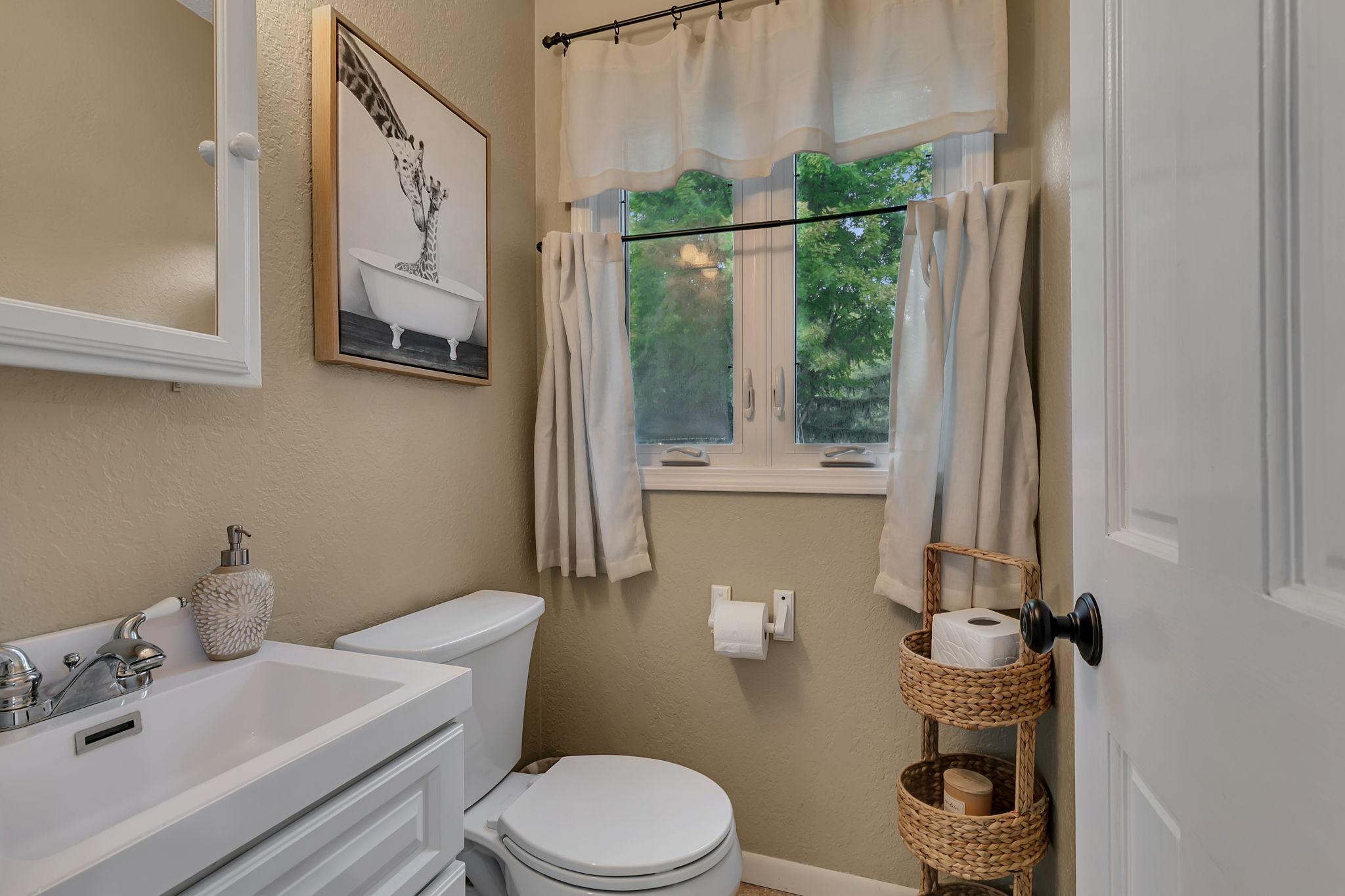 802 Aldon Drive Property Photo 7