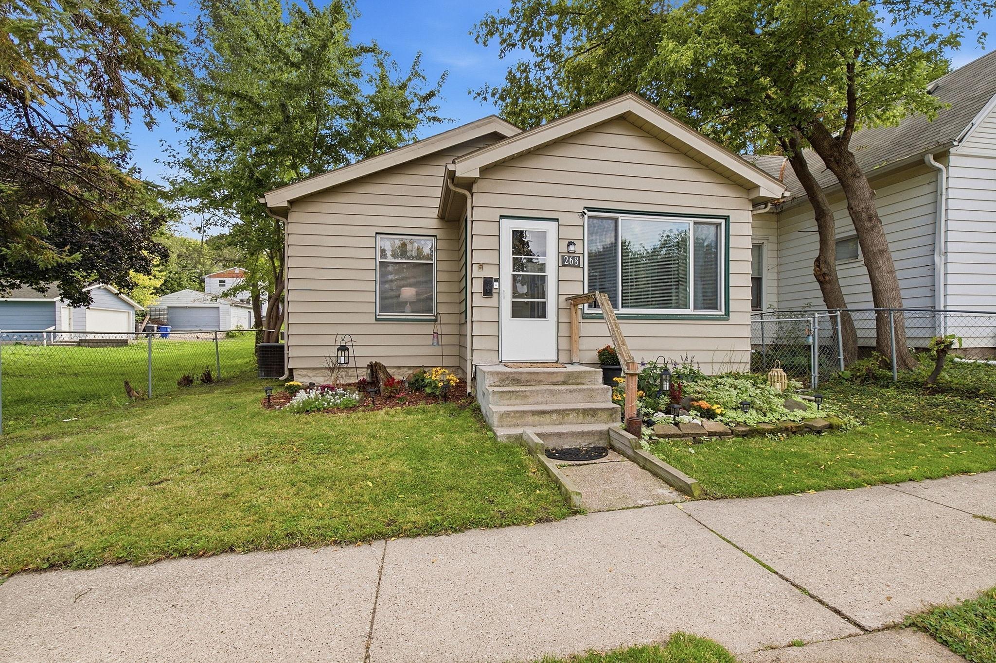 268 Sidney Street E Property Photo 1