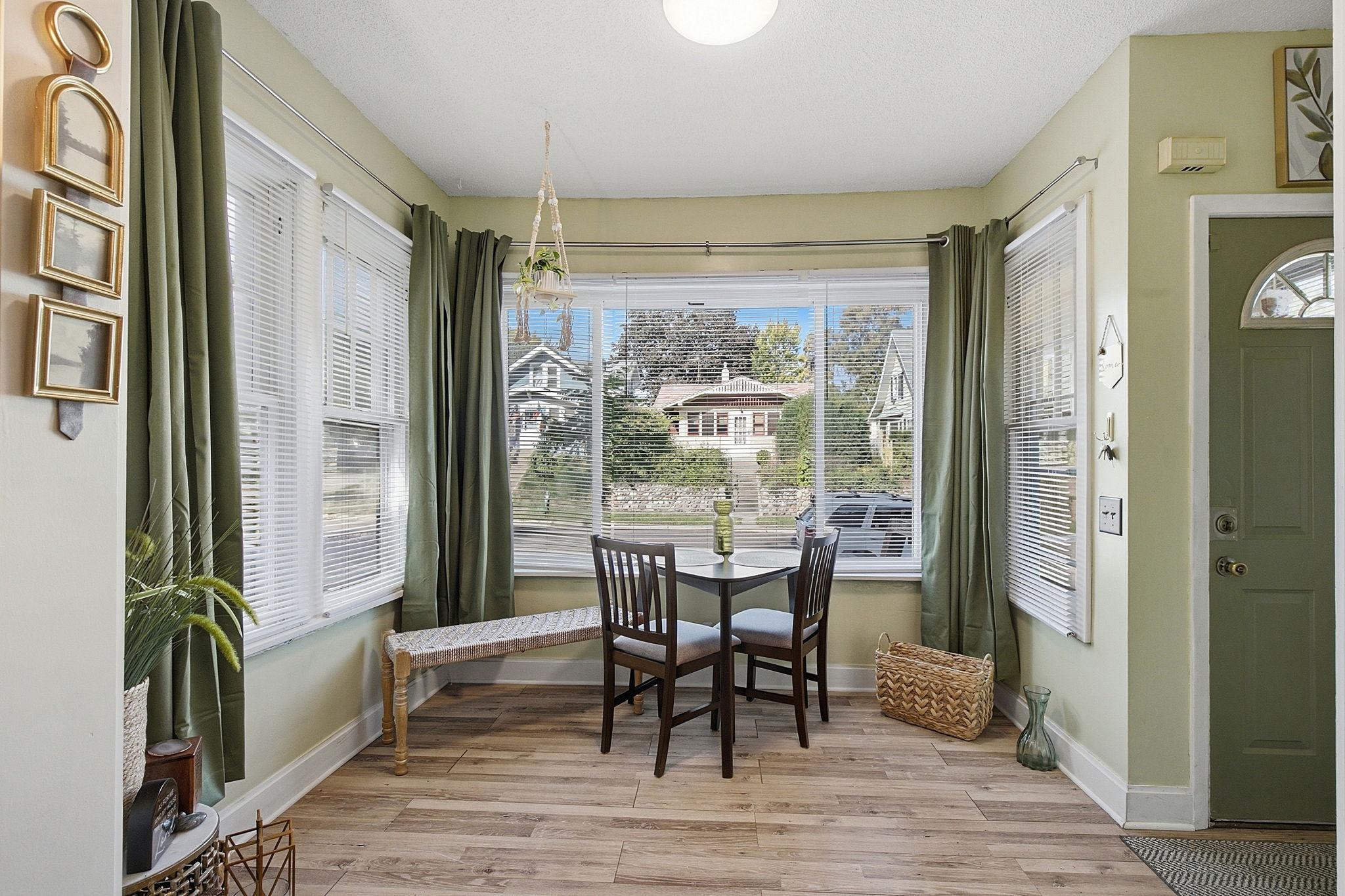 268 Sidney Street E Property Photo 6