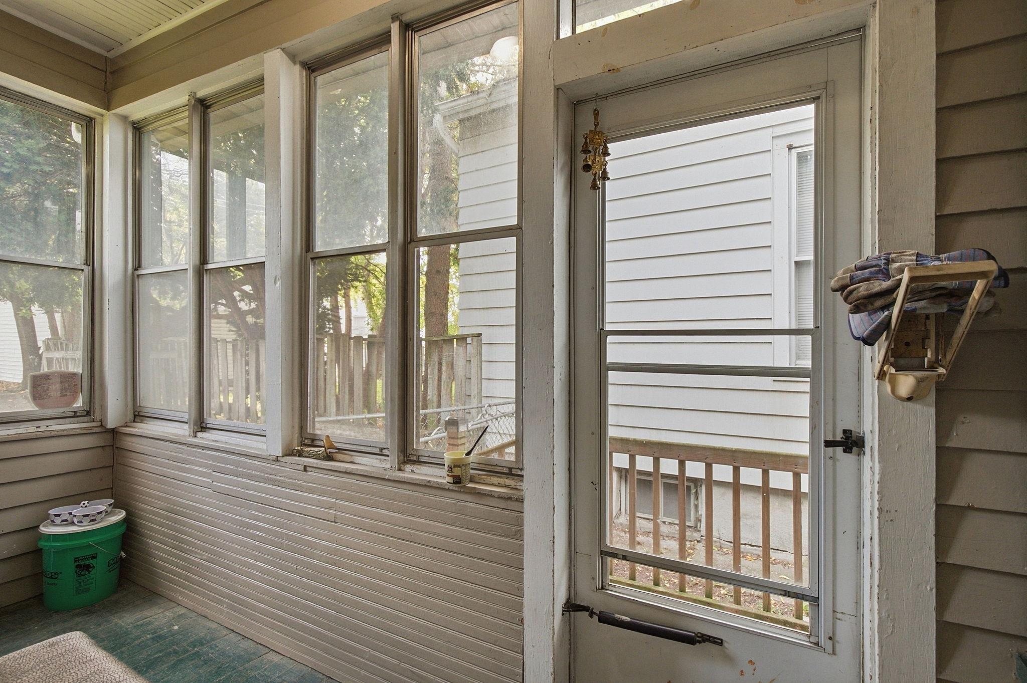 268 Sidney Street E Property Photo 12
