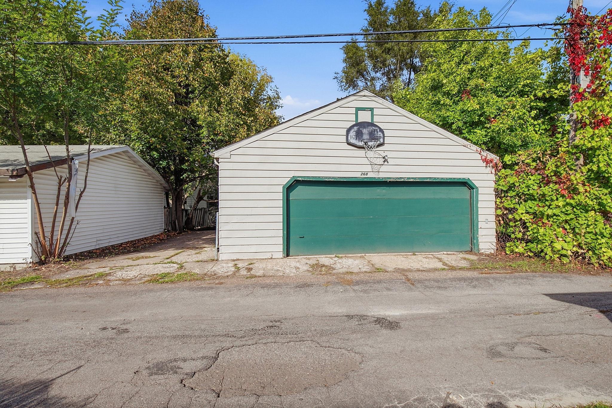 268 Sidney Street E Property Photo 18