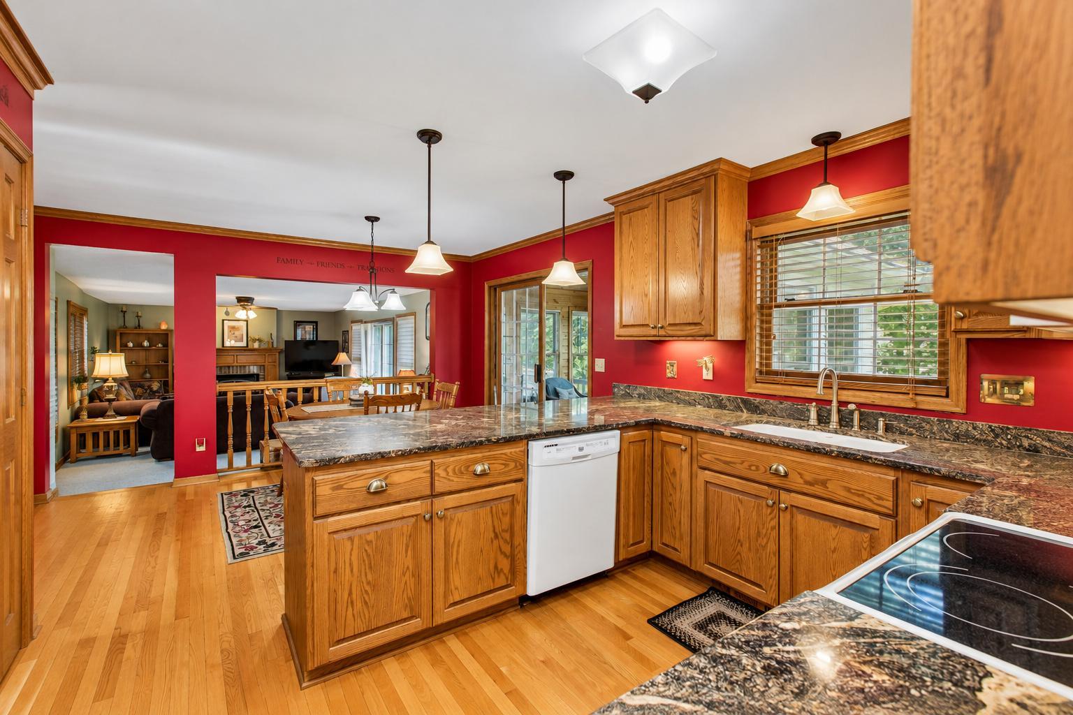 4161 Kingston Court Property Photo 8