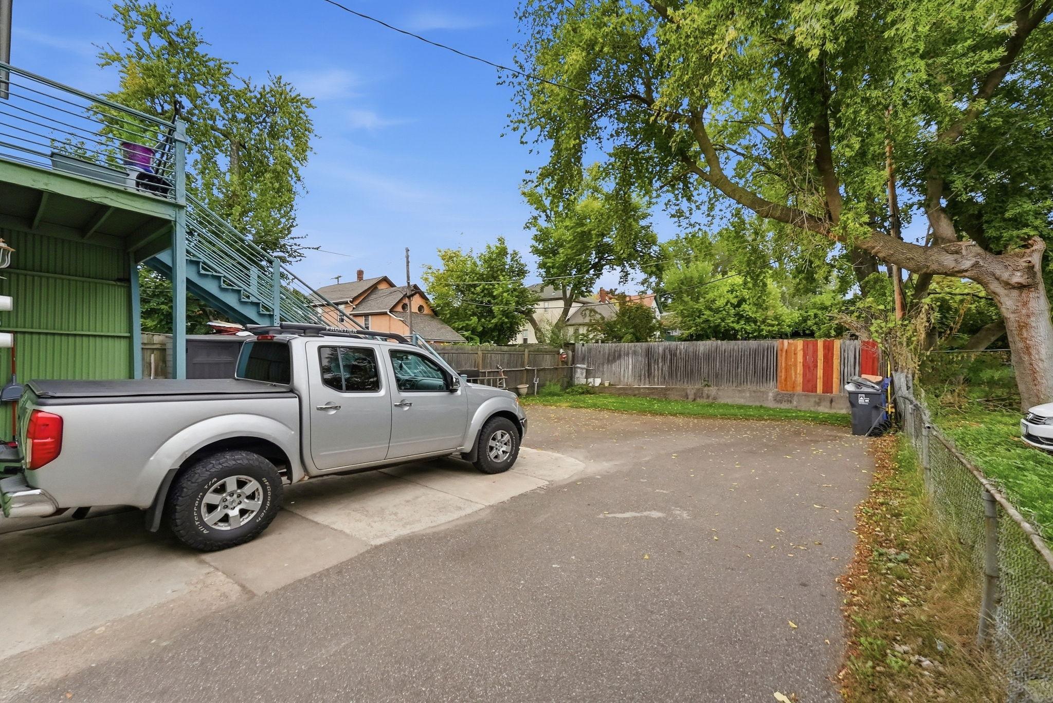 362 Maria Avenue Property Photo 5